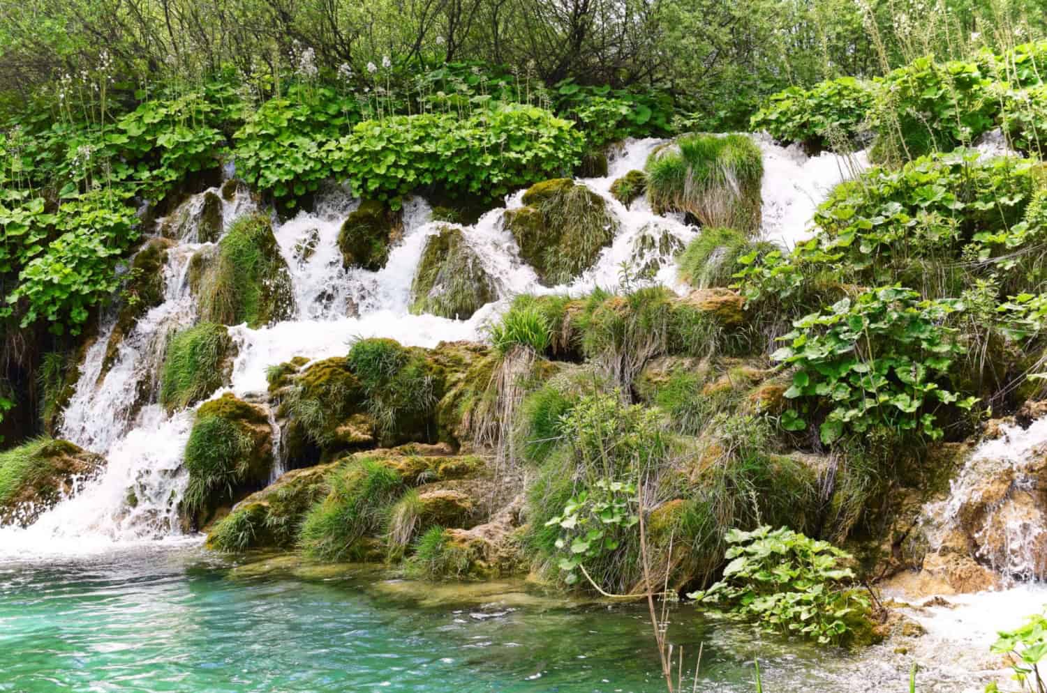 Lacurile turcoaz din Parcul National Plitvice