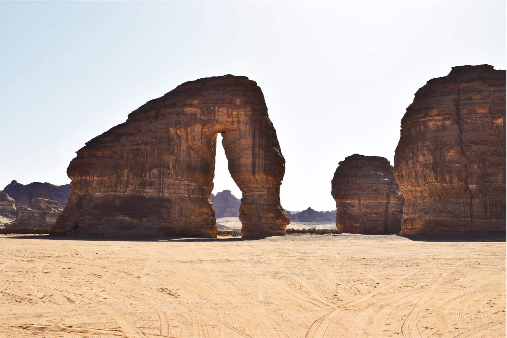places to visit in al ula saudi arabia | elephant rock al ula