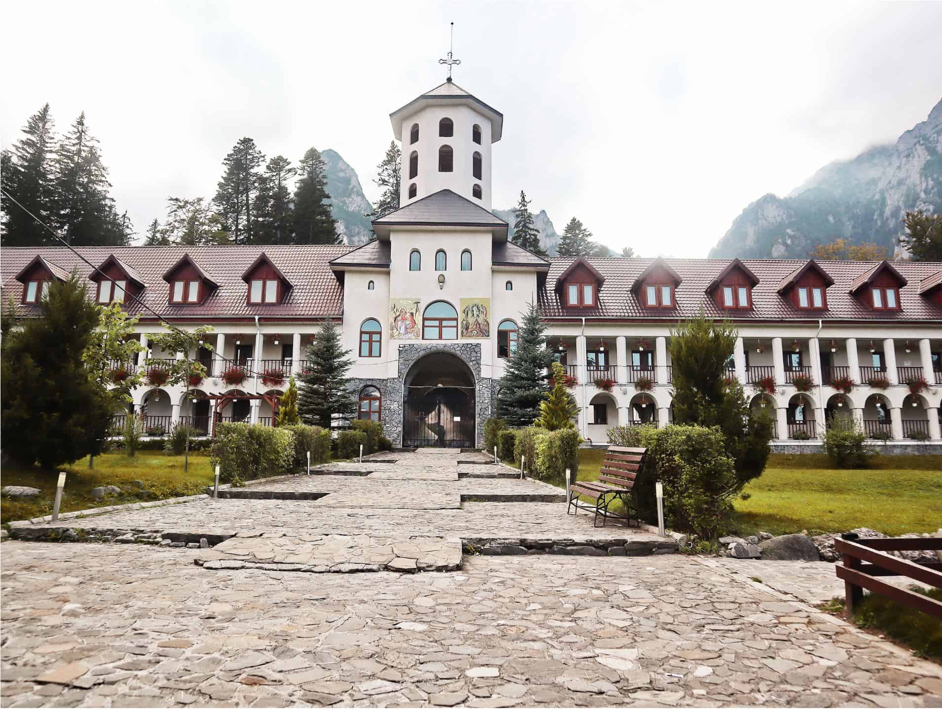 best things to do in busteni | places to visit in busteni romania | locuri de vizitat in busteni