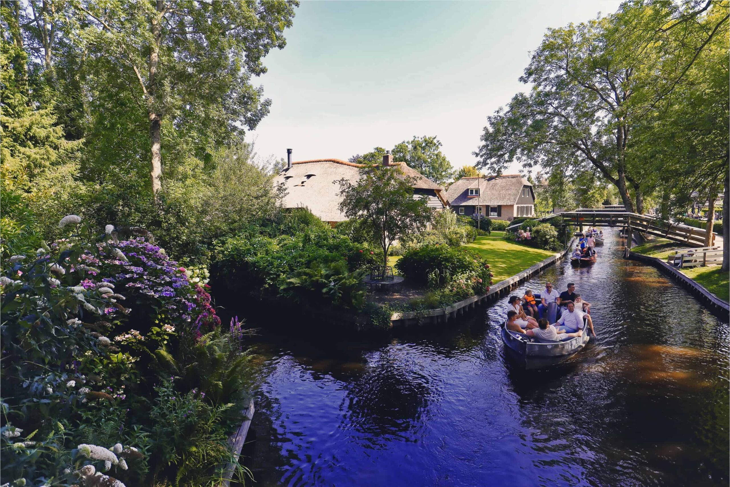 giethoorn boat rental | boat in giethoorn | giethoorn village