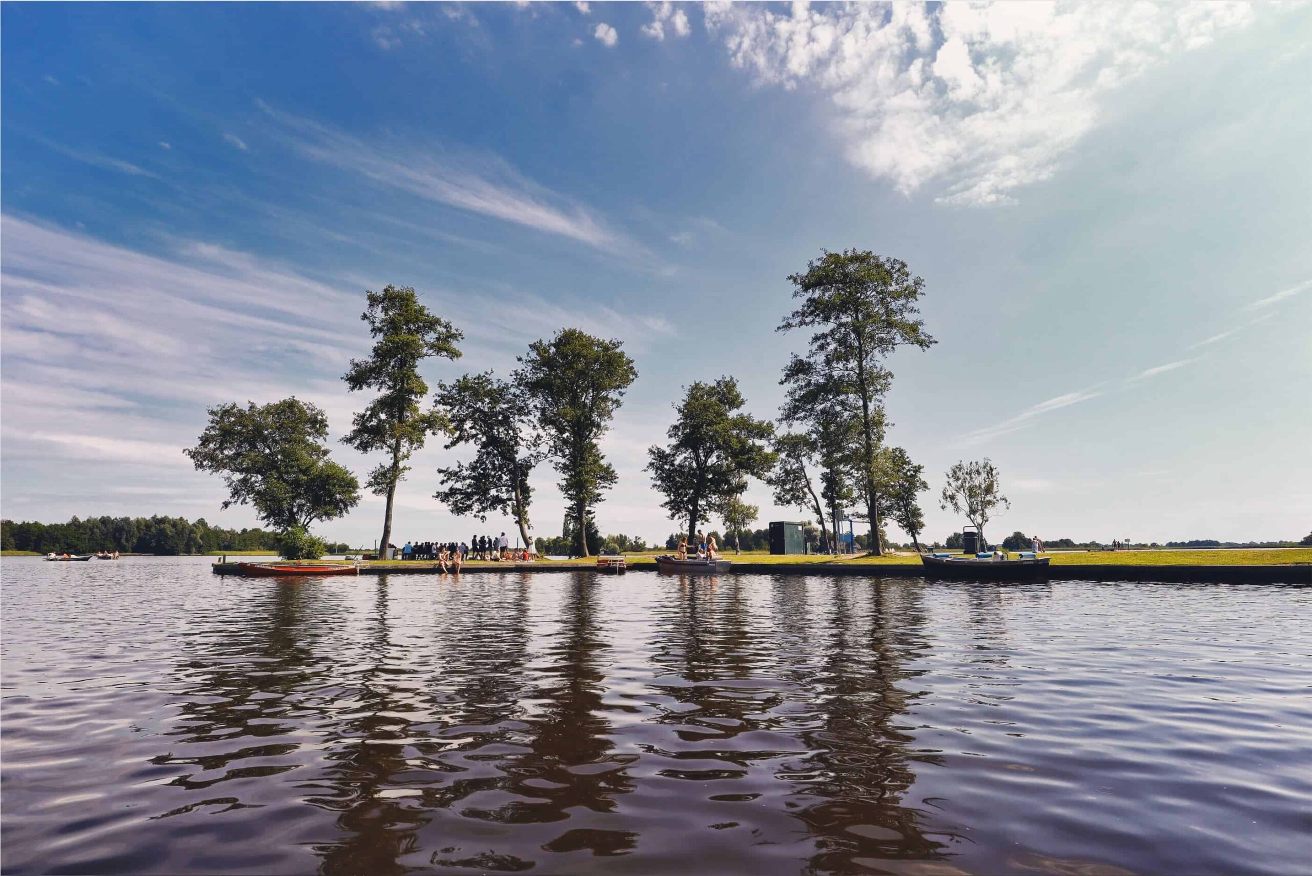 giethoorn boat rental | boat in giethoorn | giethoorn village