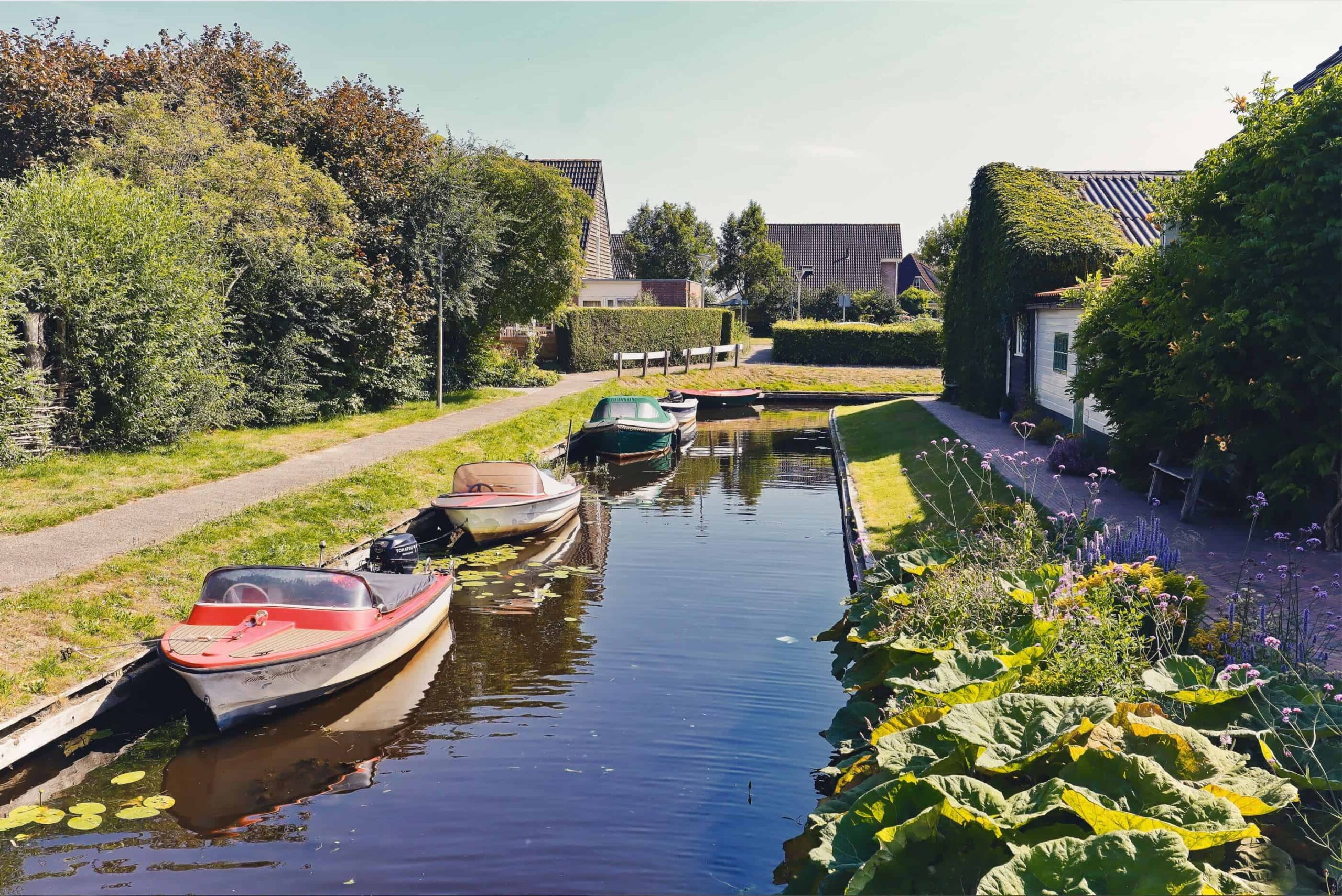 giethoorn boat rental | boat in giethoorn | giethoorn village
