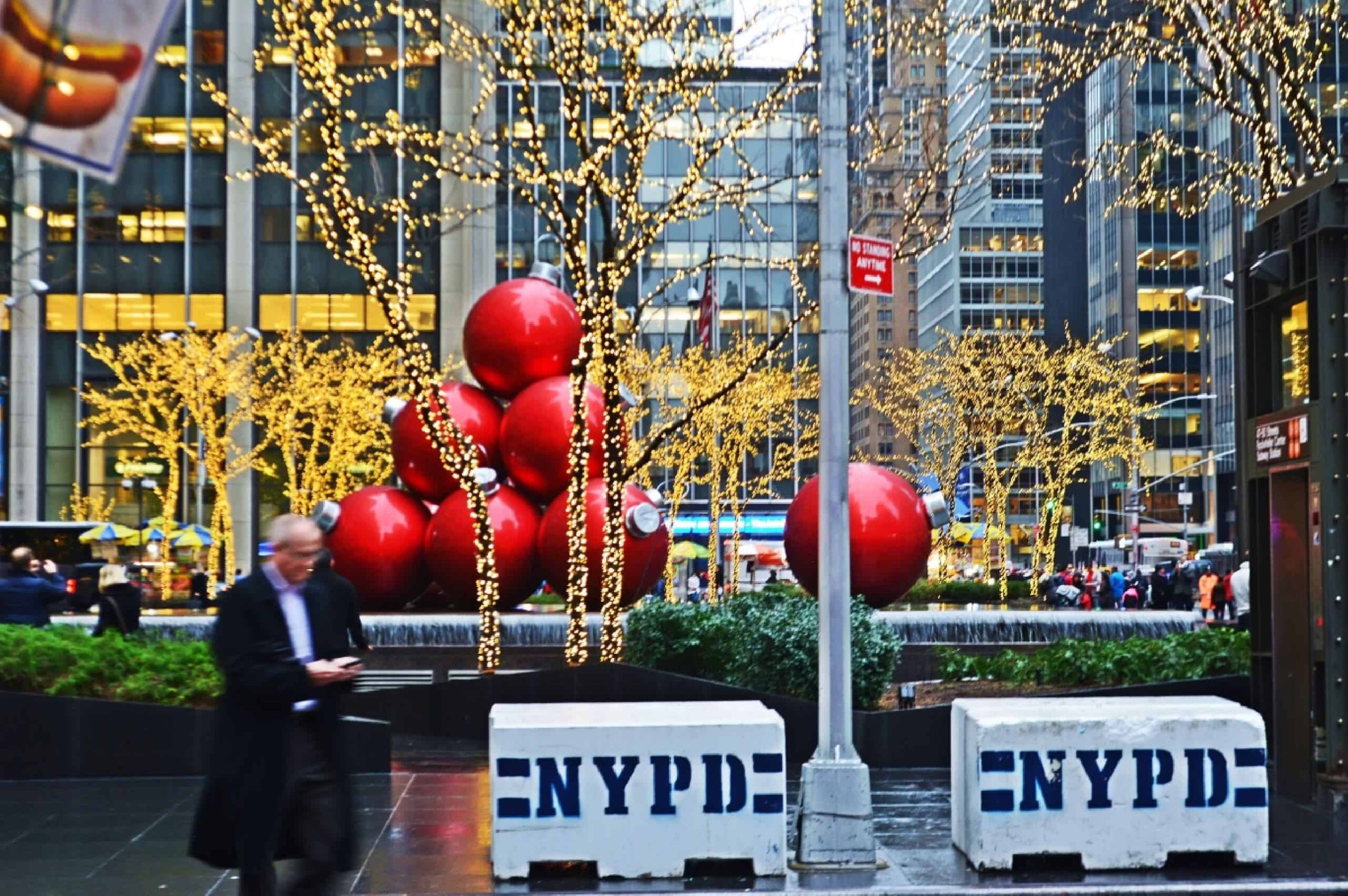 new york in december | things to do in manhattan at christmas | winter in nyc