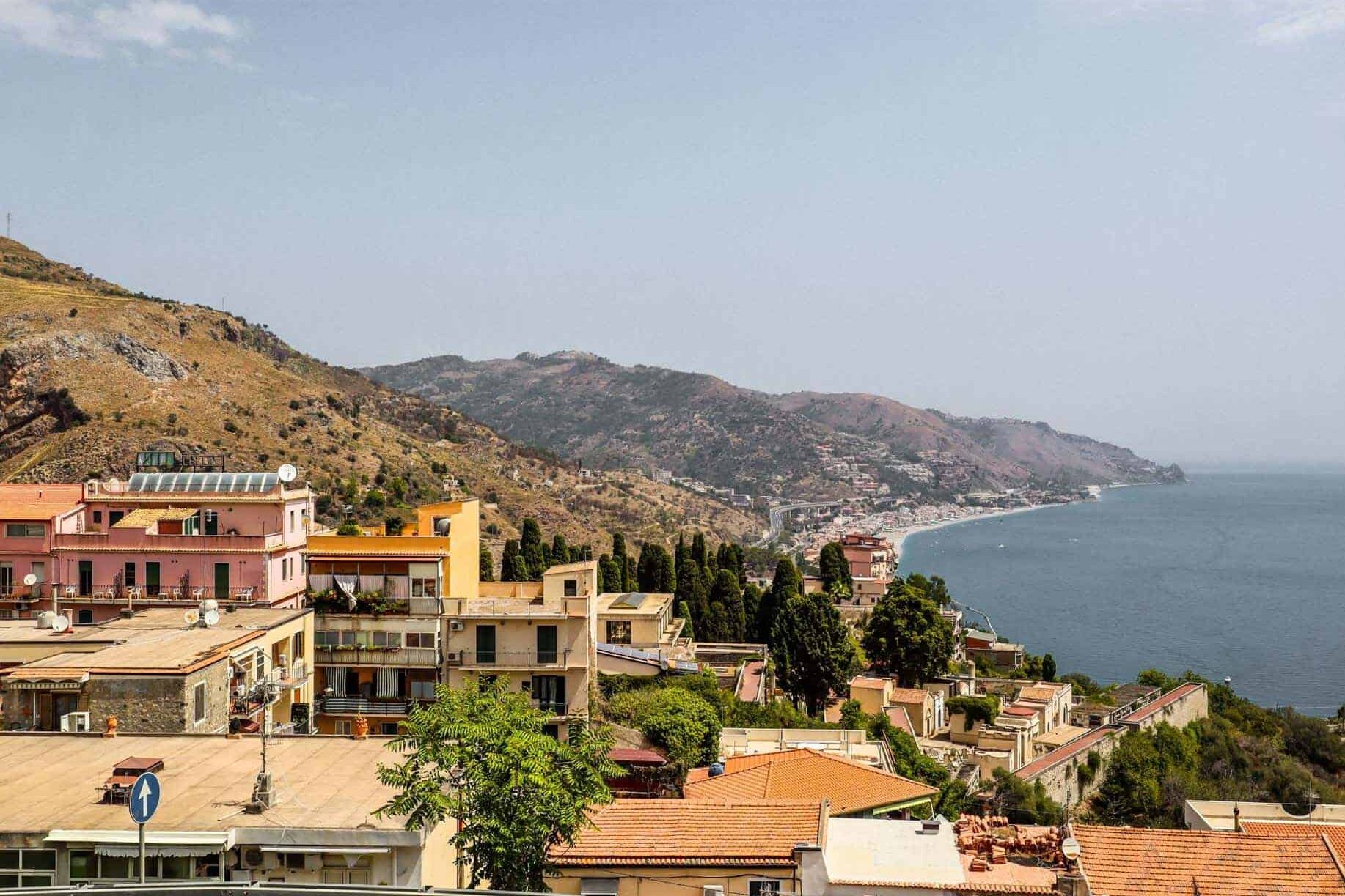 catania to taormina by train | day trip from catania to taormina | catania to taormina by bus | distance from catania to taormina