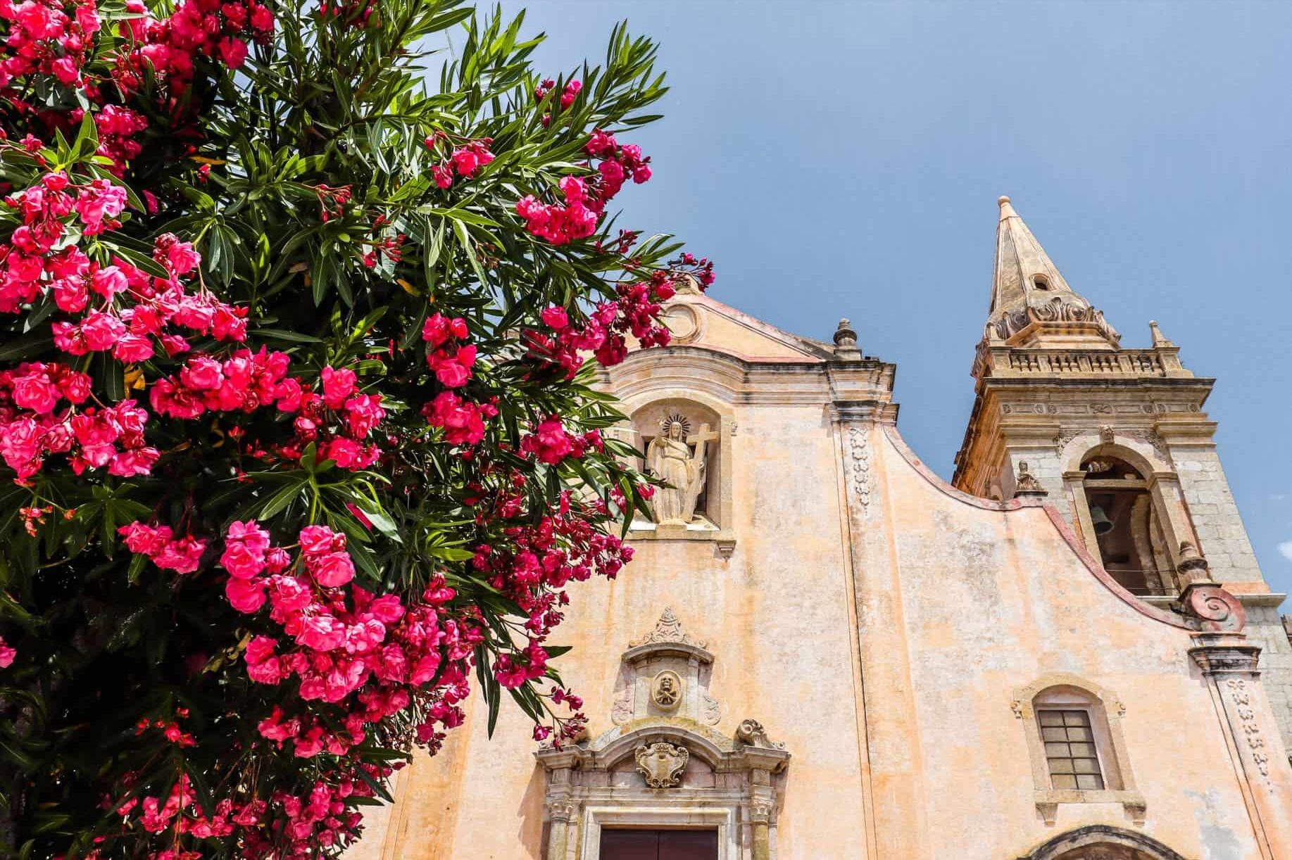 catania to taormina by train | day trip from catania to taormina | catania to taormina by bus | distance from catania to taormina