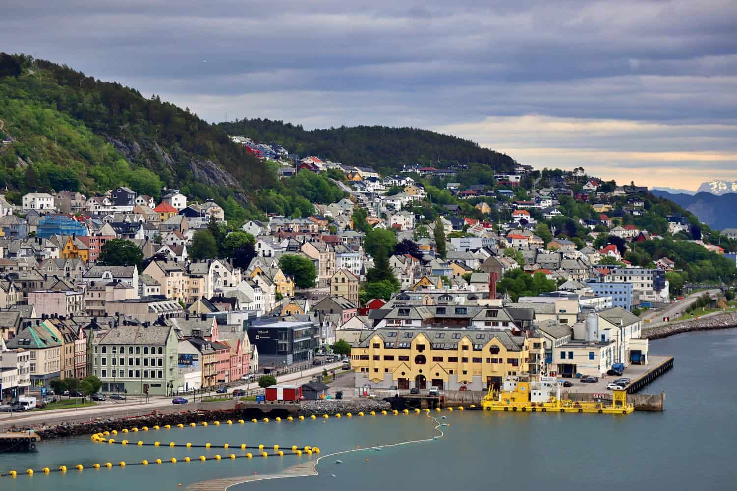 alesund norway | things to do in alesund norway | alesund aquarium | penguins in alesund norway