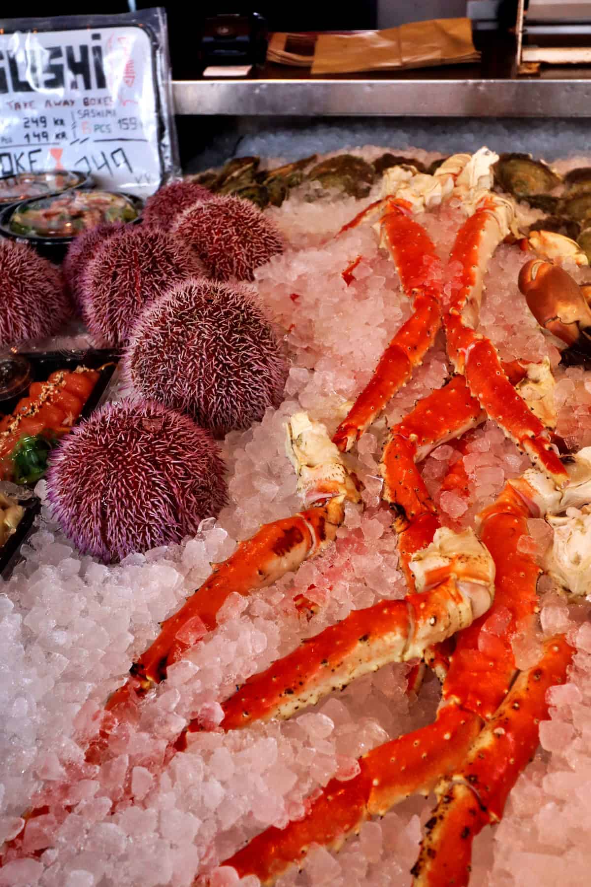 ChatGPT said: Fructe de mare in Piata de Peste din Bergen, Norvegia | cele mai bune lucruri de facut in Bergen | Bergen intr-o zi